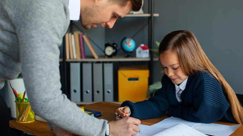 How JC Economics Tuition Builds Stronger Analytical Skills for A Level Success