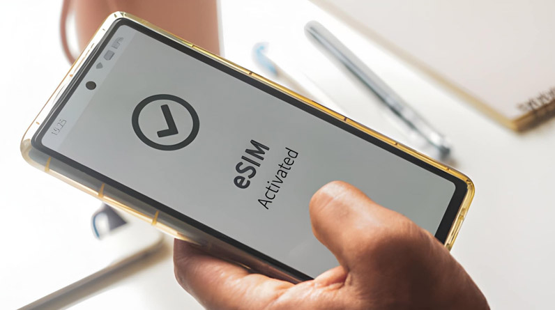 Top Reasons Travelers Prefer eSIM for UK Over Physical SIM Cards