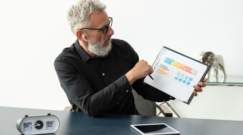 Selecting the Architecture for Modern Insights That Reveal the Complete Customer Journey