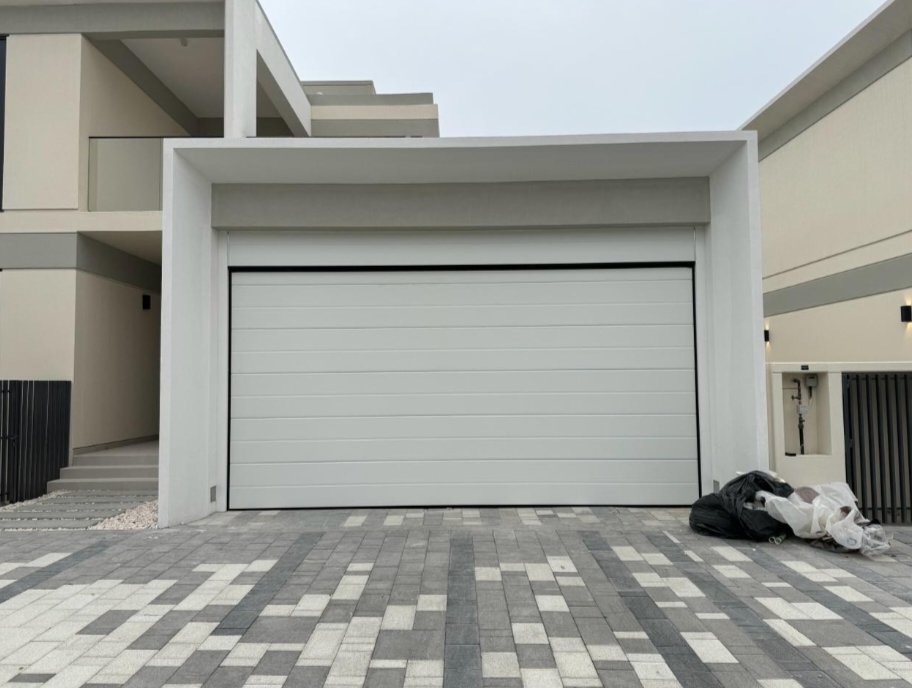 Essential Garage Door Maintenance Tips & Tricks Every Dubai Homeowner Should Know