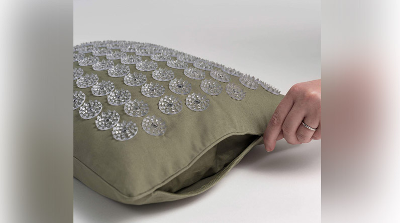 Simple Habits That Help Alongside the Right Pillow Simple Habits That Help Alongside the Right Pillow